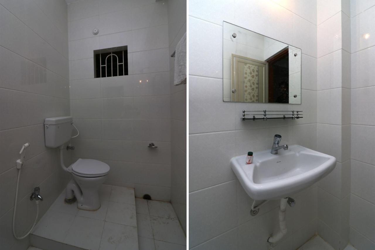 Oyo Hotel Ayush Palace Cuttack Buitenkant foto