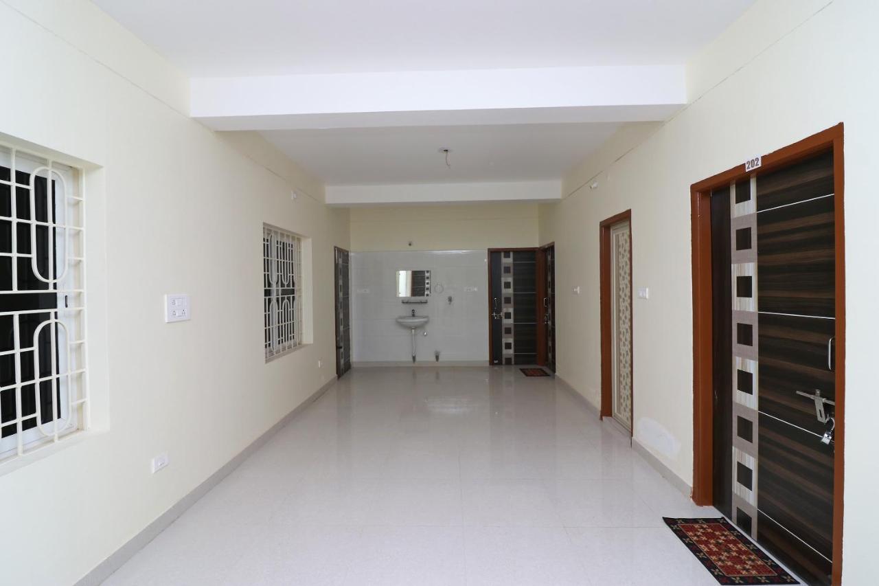 Oyo Hotel Ayush Palace Cuttack Buitenkant foto