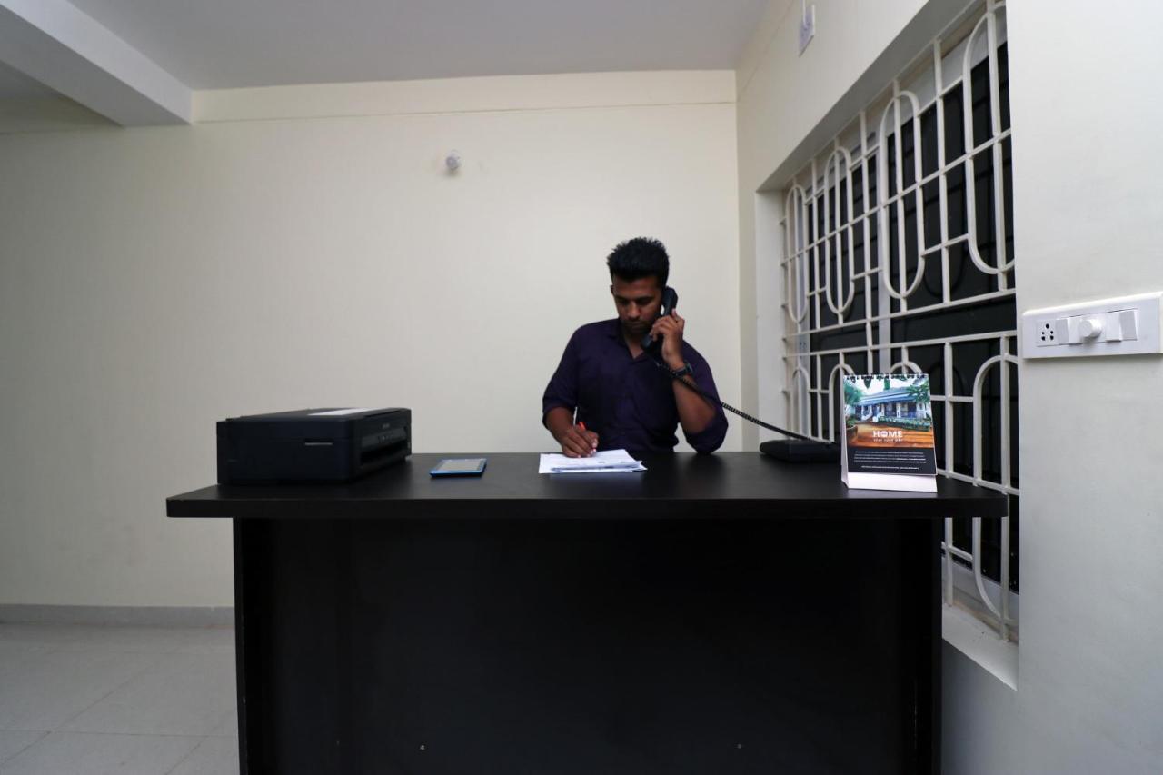 Oyo Hotel Ayush Palace Cuttack Buitenkant foto