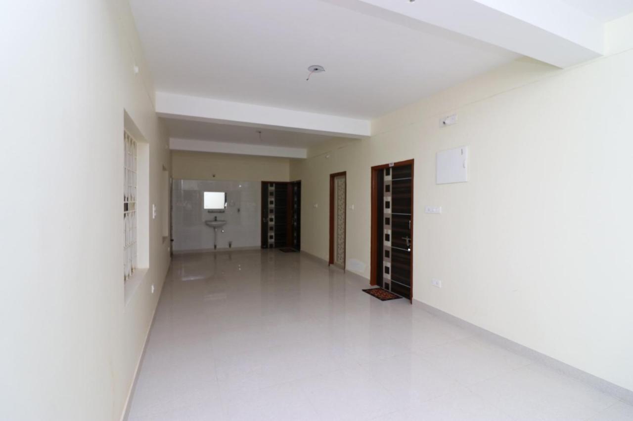 Oyo Hotel Ayush Palace Cuttack Buitenkant foto